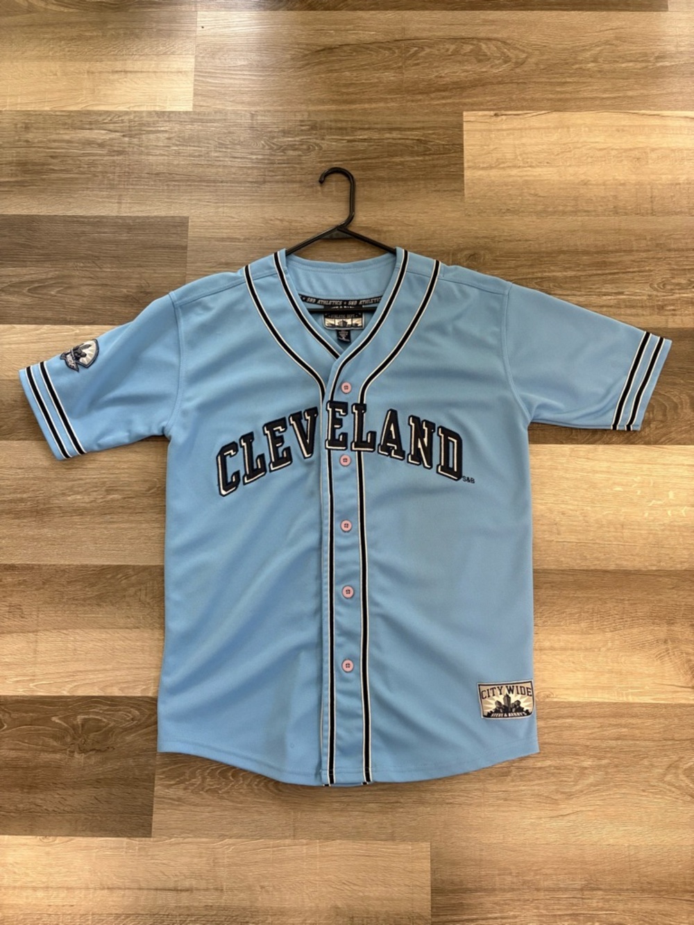 Cleveland Baseball Jersey Men’s Small Steve & Berry’s
